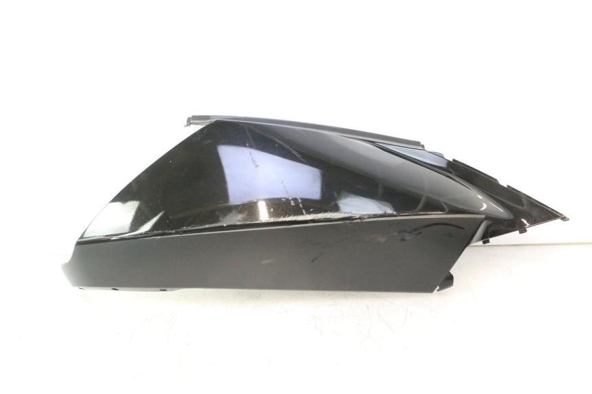 photo de PRAWY TYLNY BOK APRILIA ATLANTIC S 125 (2010 - 2013) - Szczegół części