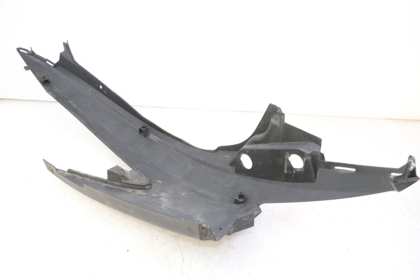 photo de PRAWY TYLNY BOK SUZUKI BURGMAN 125 (2007 - 2014) - Widok ogólny