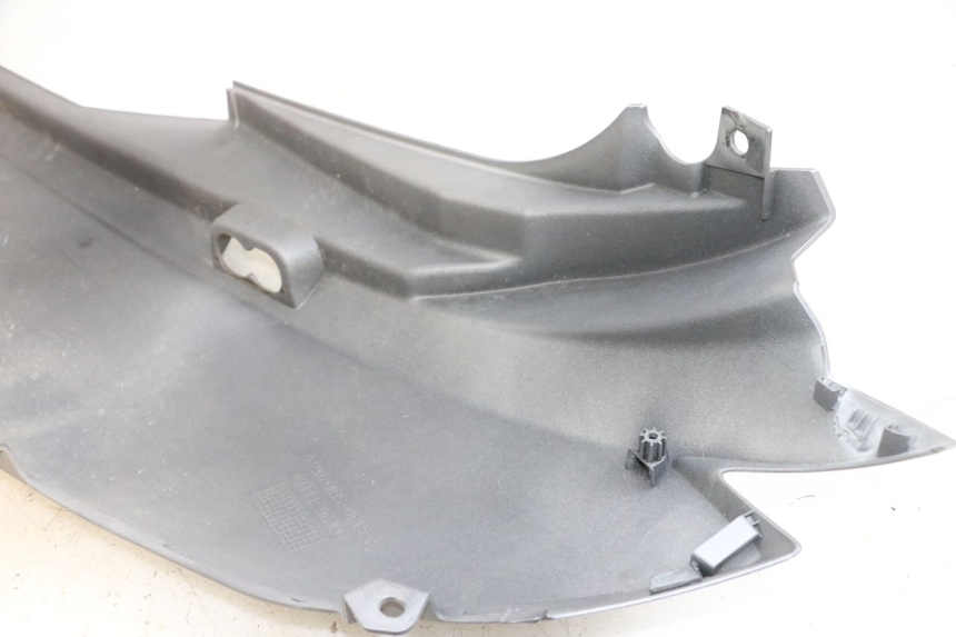 photo de PRAWY TYLNY BOK SUZUKI BURGMAN 650 (2013 - 2020) - Inny kąt widzenia