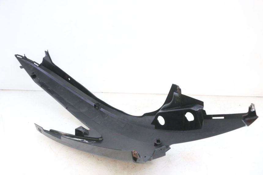 photo de PRAWY TYLNY BOK SUZUKI BURGMAN 125 (2007 - 2014) - Inny kąt widzenia