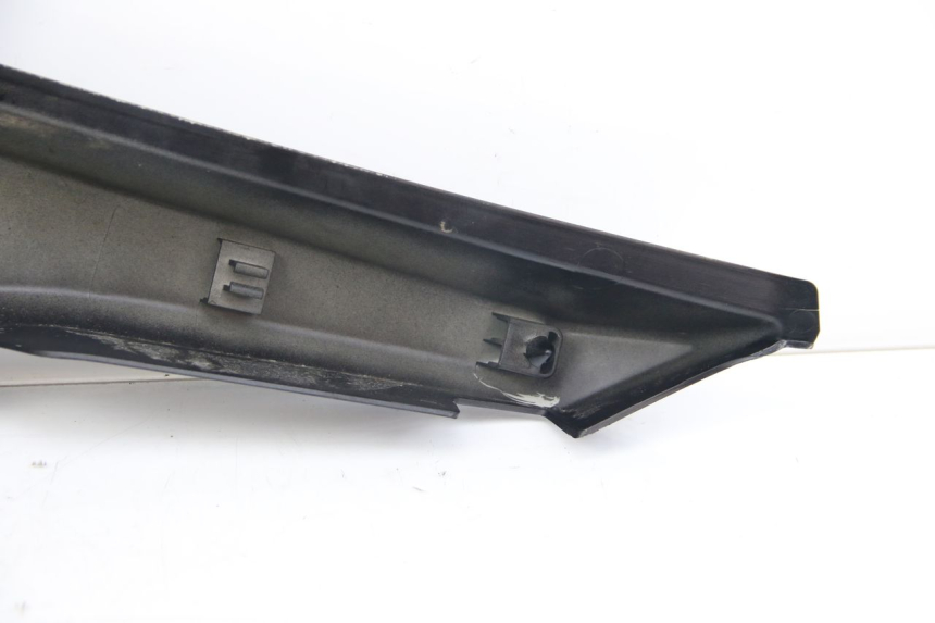 photo de PRAWY TYLNY BOK YAMAHA BW'S BWS 125 (2010 - 2013) - Zbliżenie techniczne