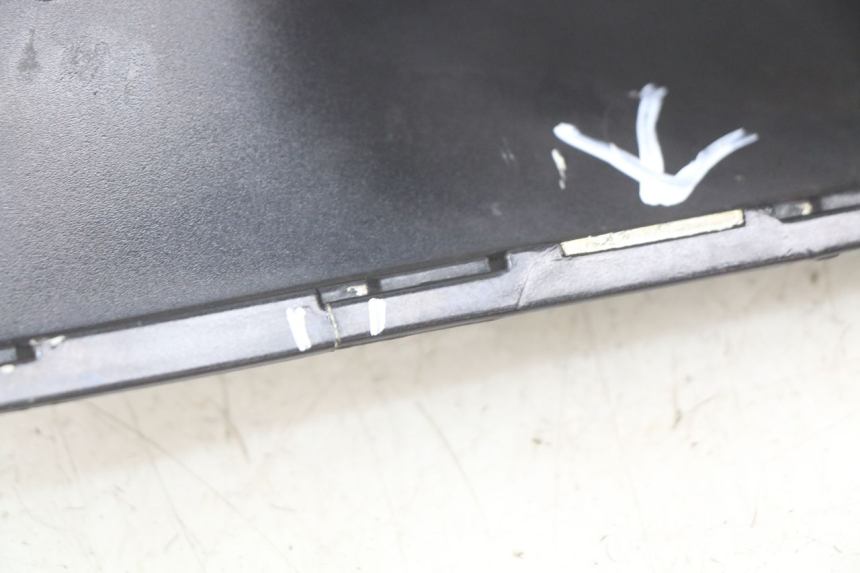 photo de PRAWY TYLNY BOK BMW C1 125 (2000 - 2003) - Szczegół części