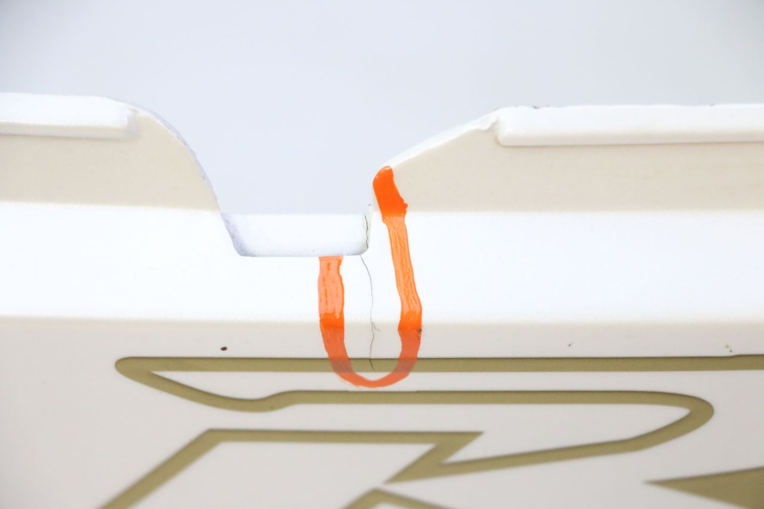 photo de PRAWY TYLNY BOK HONDA CBR RR FIREBLADE 900 (1992 - 1994) - Szczegół części