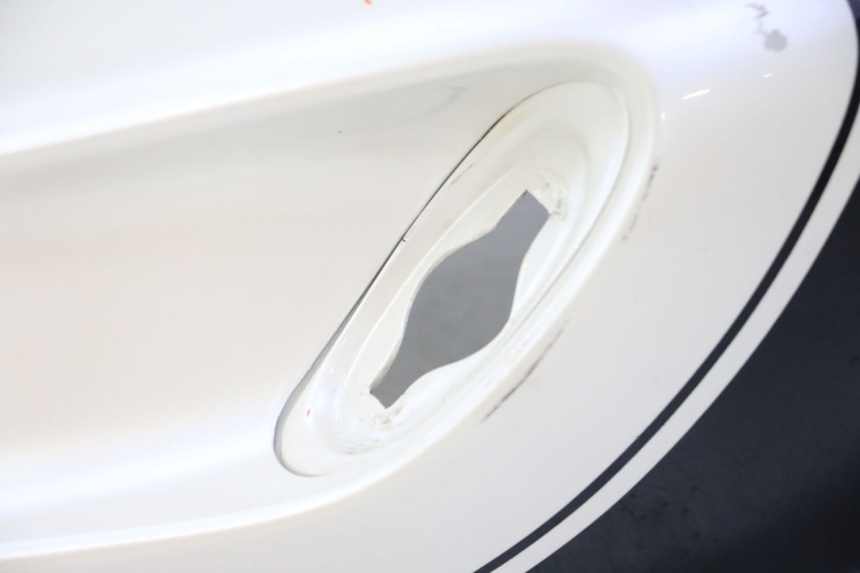 photo de PRAWY TYLNY BOK HONDA CBR RR FIREBLADE 900 (1992 - 1994) - Widok z bliska