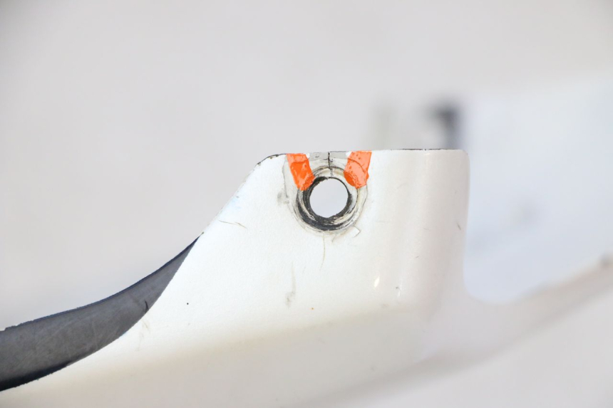 photo de PRAWY TYLNY BOK HONDA CBR RR FIREBLADE 900 (1992 - 1994) - Zoom stanu zużycia