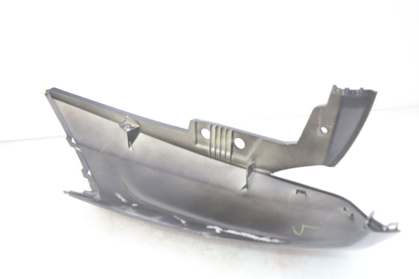 photo de PRAWY TYLNY BOK PEUGEOT CITYSTAR 125 (2011 - 2017) - Zoom stanu zużycia