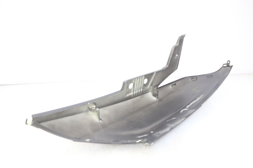 photo de PRAWY TYLNY BOK PEUGEOT CITYSTAR 125 (2011 - 2017) - Inny kąt widzenia