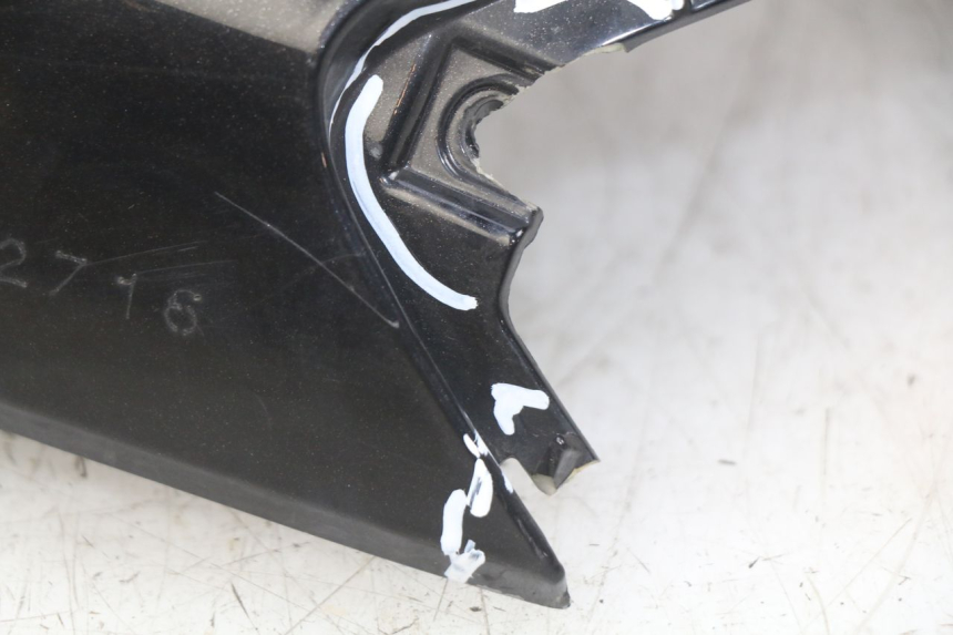 photo de PRAWY TYLNY BOK PEUGEOT CITYSTAR 125 (2011 - 2017) - Punkty mocowania