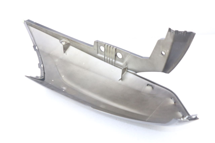 photo de PRAWY TYLNY BOK PEUGEOT CITYSTAR 50 (2013 - 2017) - Punkty mocowania