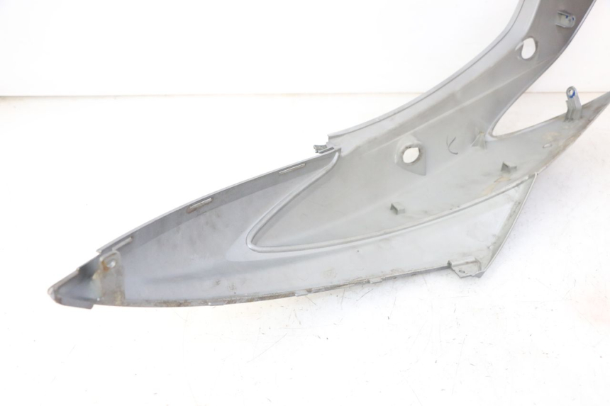 photo de PRAWY TYLNY BOK YAMAHA CYGNUS X INJECTION 125 (2007 - 2013) - Szczegół części