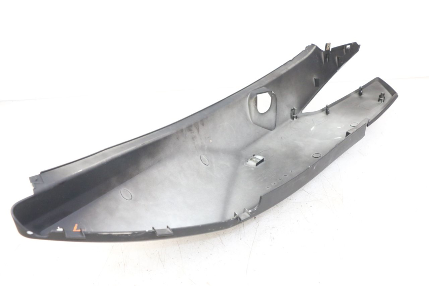 photo de PRAWY TYLNY BOK KYMCO DINK STREET ABS 125 (2011 - 2018) - Inny kąt widzenia