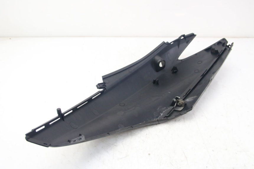 photo de PRAWY TYLNY BOK YAMAHA D'ELIGHT DELIGHT 125 (2017 - 2020) - Inny kąt widzenia