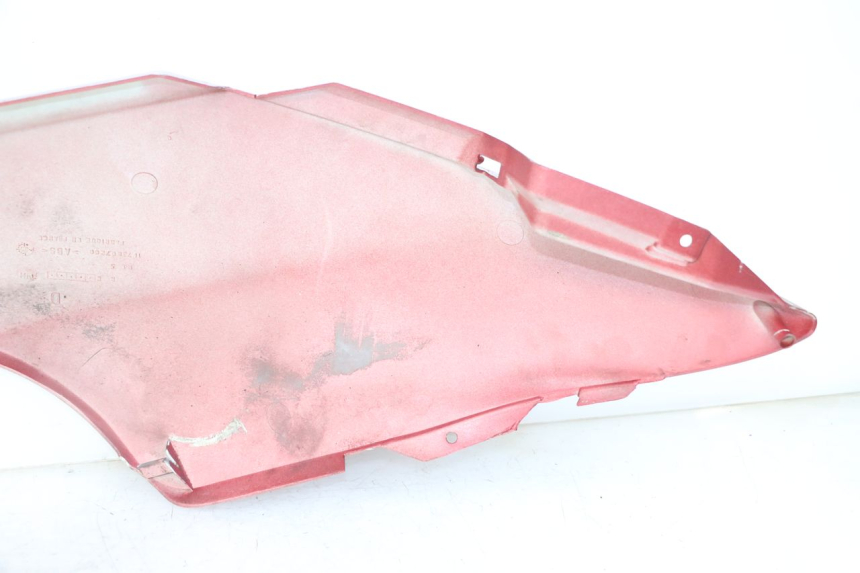 photo de PRAWY TYLNY BOK PEUGEOT ELYSTAR 125 (2002 - 2007) - Zbliżenie techniczne