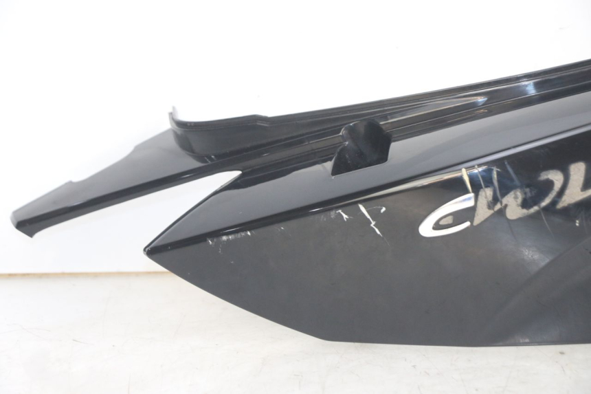 photo de PRAWY TYLNY BOK JM MOTORS EVOLIS 4T 50 (2018 - 2022) - Szczegóły charakterystyczne