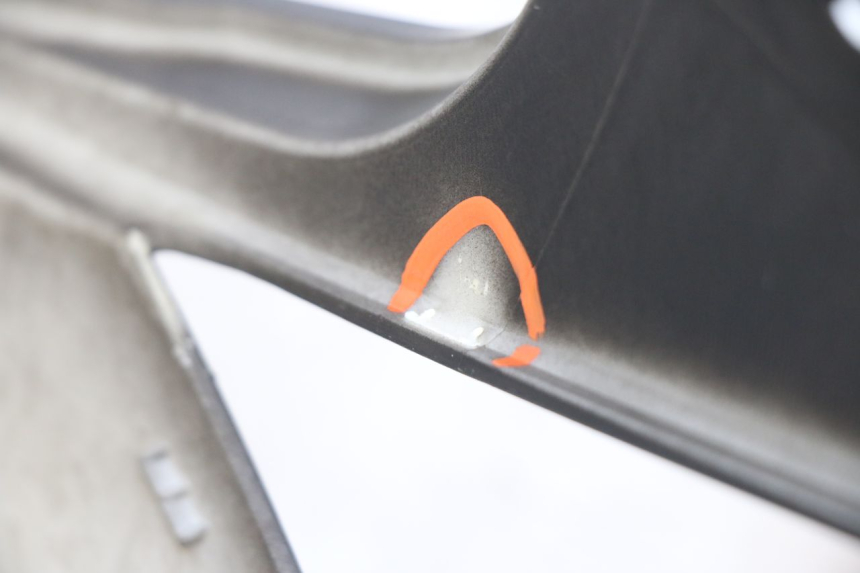 photo de PRAWY TYLNY BOK JM MOTORS EVOLIS 4T 50 (2018 - 2022) - Zoom stanu zużycia