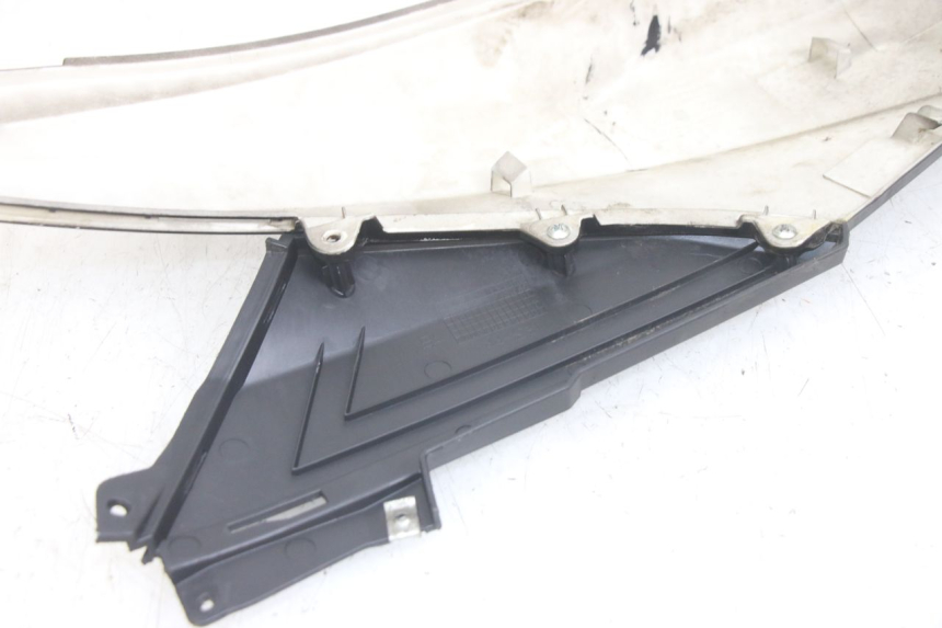 photo de PRAWY TYLNY BOK JM MOTORS EVOLIS 4T 50 (2018 - 2022) - Zbliżenie techniczne