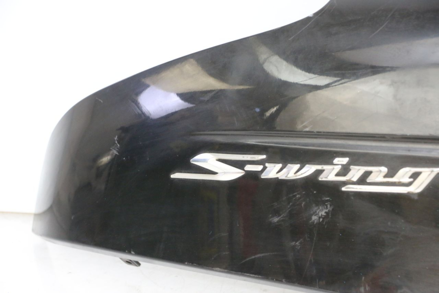 photo de PRAWY TYLNY BOK HONDA FES S-WING SWING ABS 125 (2007 - 2015) - Zbliżenie komponentów