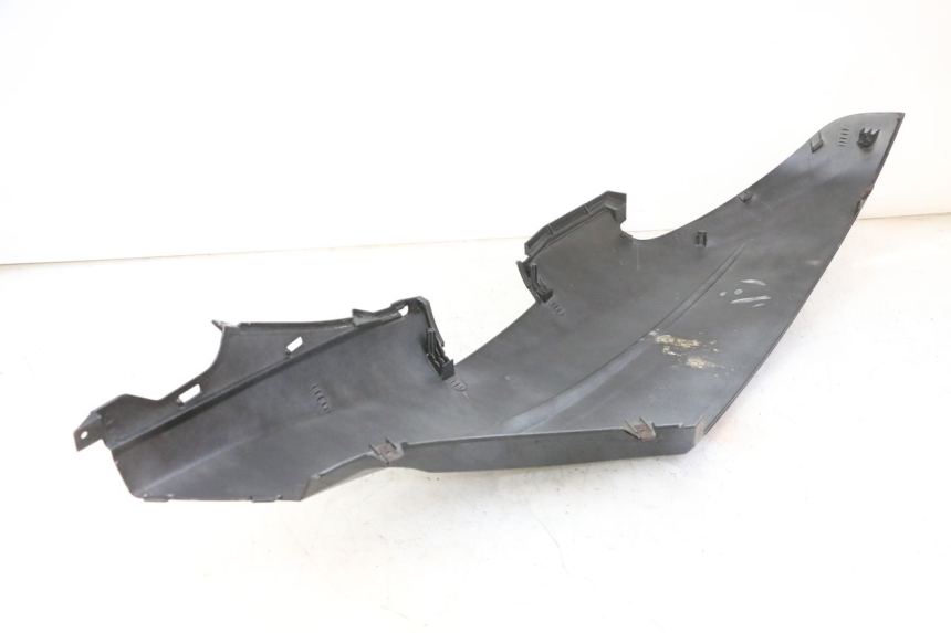 photo de PRAWY TYLNY BOK HONDA FES S-WING SWING ABS 125 (2007 - 2015) - Zbliżenie techniczne