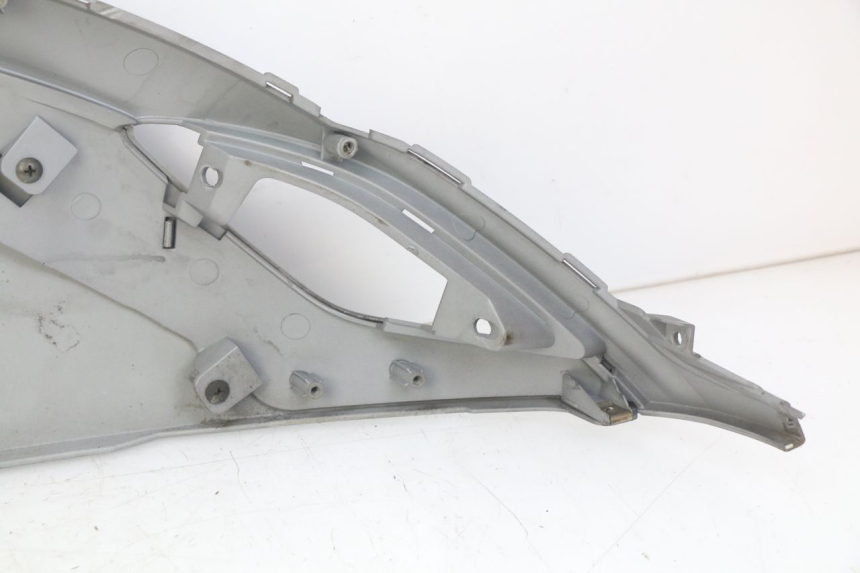 photo de PRAWY TYLNY BOK SYM FIDDLE 3 III 125 (2014 - 2020) - Zbliżenie techniczne