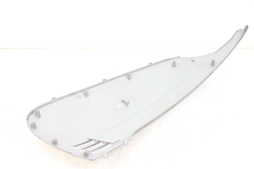 photo de PRAWY TYLNY BOK SYM FIDDLE 3 III 125 (2014 - 2020) - Zoom stanu zużycia