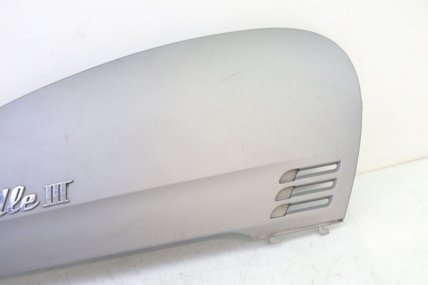 photo de PRAWY TYLNY BOK SYM FIDDLE 3 III 125 (2014 - 2020) - Zoom stanu zużycia