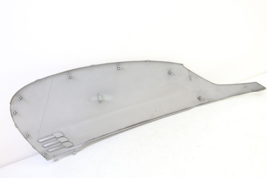 photo de PRAWY TYLNY BOK SYM FIDDLE 3 III 125 (2014 - 2020) - Zbliżenie techniczne