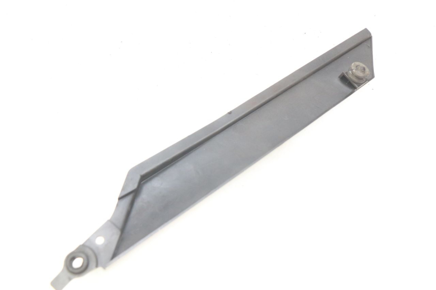 photo de PRAWY TYLNY BOK YAMAHA FJ 3CX 1200 (1986 - 1996) - Szczegół części