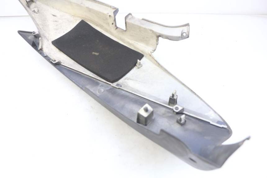 photo de PRAWY TYLNY BOK HONDA FJS SILVERWING SILVER WING 400 (2009 - 2016) - Inny kąt widzenia