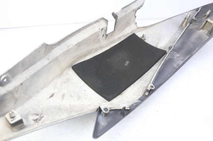 photo de PRAWY TYLNY BOK HONDA FJS SILVERWING SILVER WING 400 (2009 - 2016) - Widok ogólny