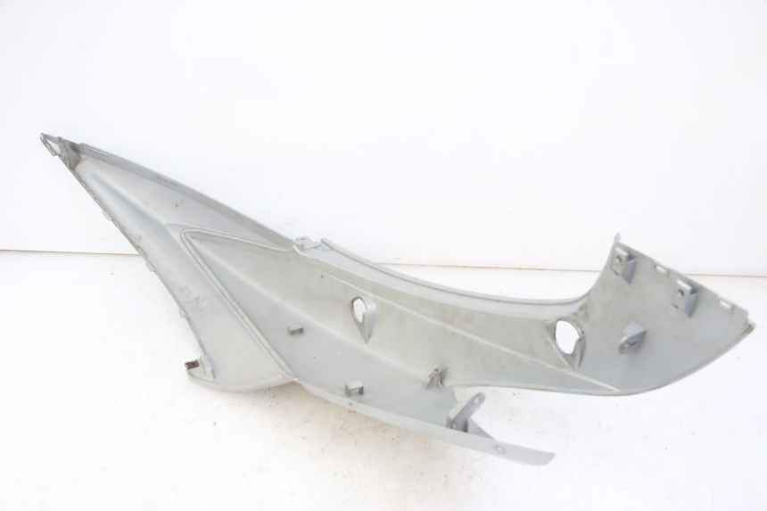 photo de PRAWY TYLNY BOK MBK FLAME X 125 (2007 - 2016) - Stan powierzchni