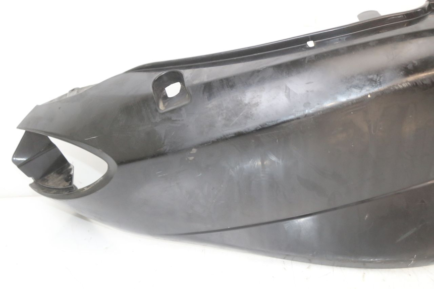 photo de PRAWY TYLNY BOK PIAGGIO FLY 2T 50 (2004 - 2017) - Szczegół części