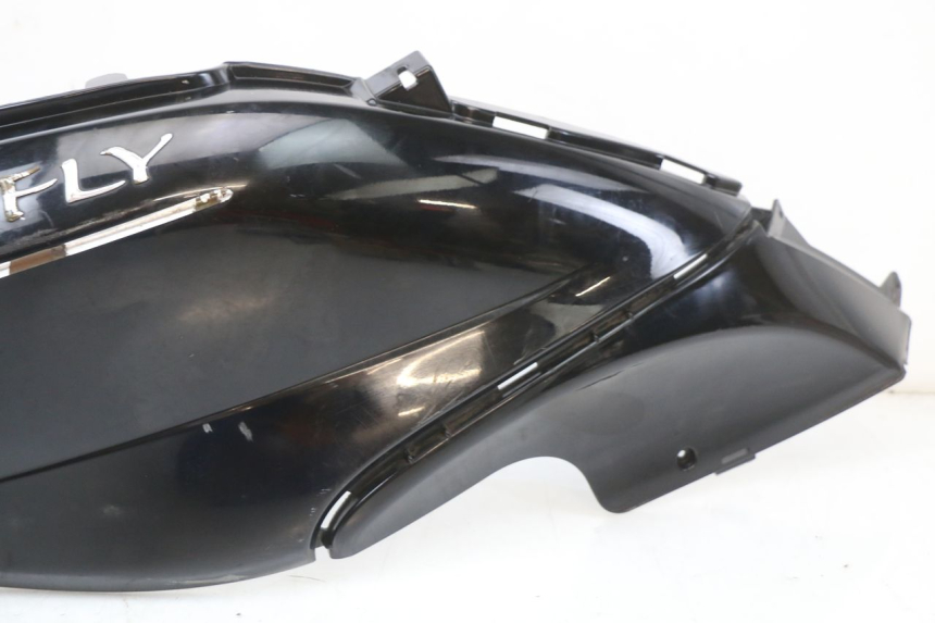 photo de PRAWY TYLNY BOK PIAGGIO FLY 2T 50 (2004 - 2017) - Zoom stanu zużycia