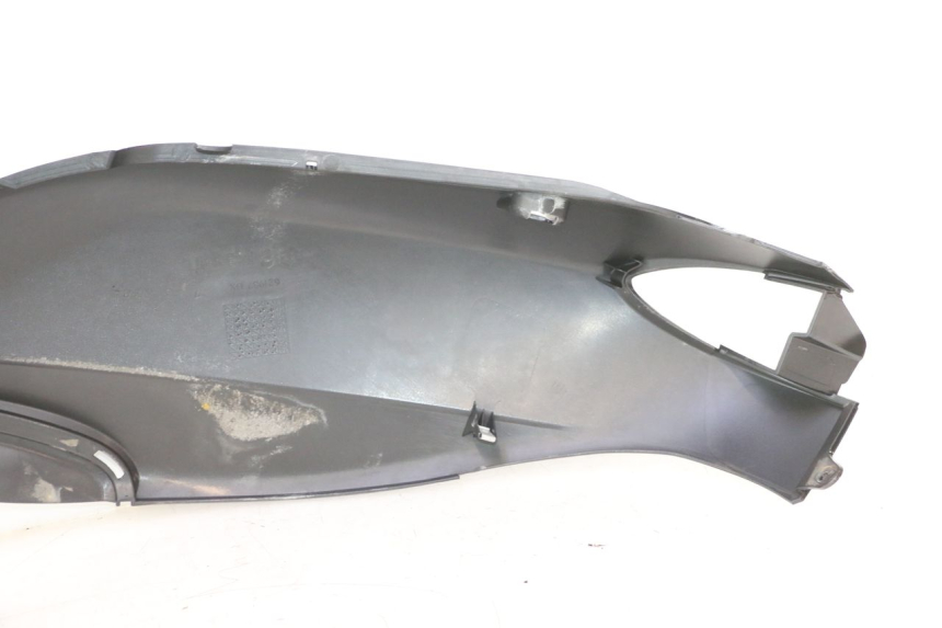 photo de PRAWY TYLNY BOK PIAGGIO FLY 2T 50 (2004 - 2017) - Punkty mocowania