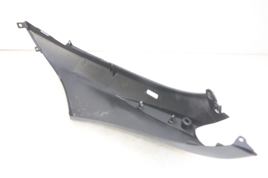 photo de PRAWY TYLNY BOK PIAGGIO FLY 4T 50 (2013 - 2017) - Zoom stanu zużycia