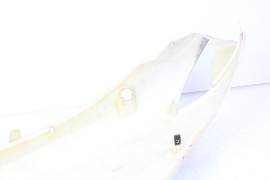 photo de PRAWY TYLNY BOK PIAGGIO FLY 100 (2006 - 2010) - Punkty mocowania