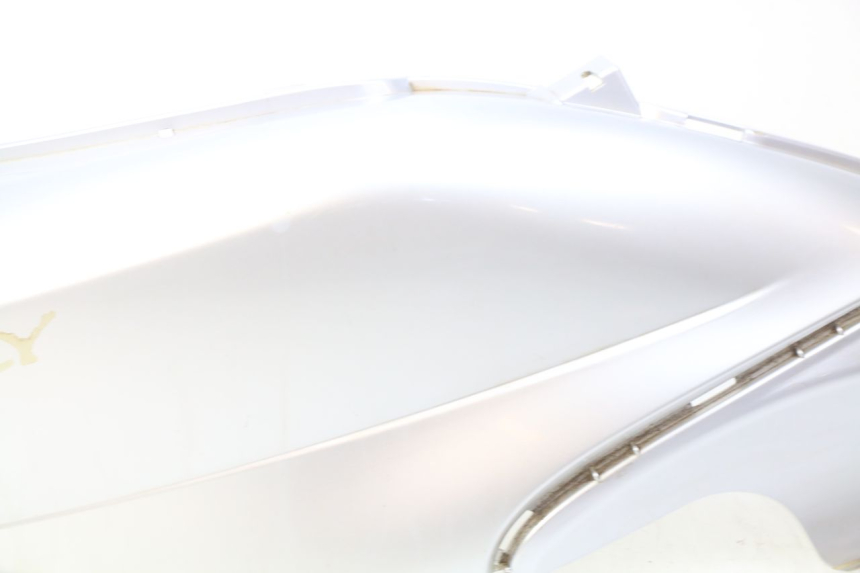 photo de PRAWY TYLNY BOK PIAGGIO FLY 100 (2006 - 2010) - Oznaczenia i referencje
