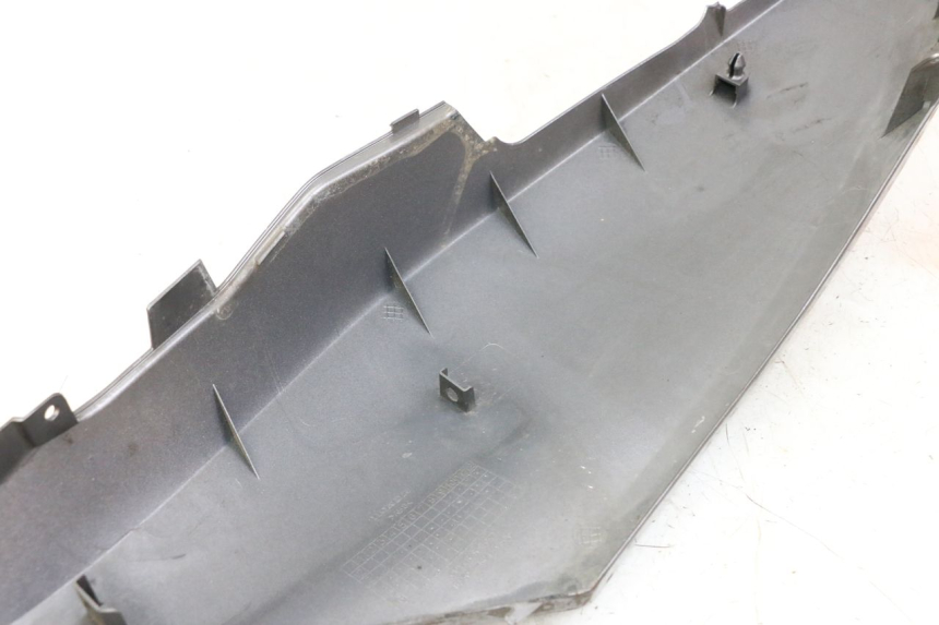 photo de PRAWY TYLNY BOK HONDA FORZA ABS 300 (2013 - 2017) - Punkty mocowania