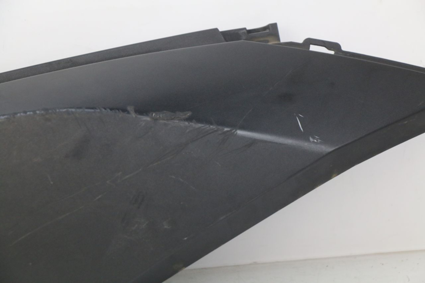 photo de PRAWY TYLNY BOK HONDA FORZA 125 (2015 - 2016) - Oznaczenia i referencje