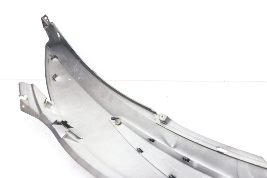 photo de PRAWY TYLNY BOK PEUGEOT GEOPOLIS RS 125 (2007 - 2009) - Zbliżenie techniczne