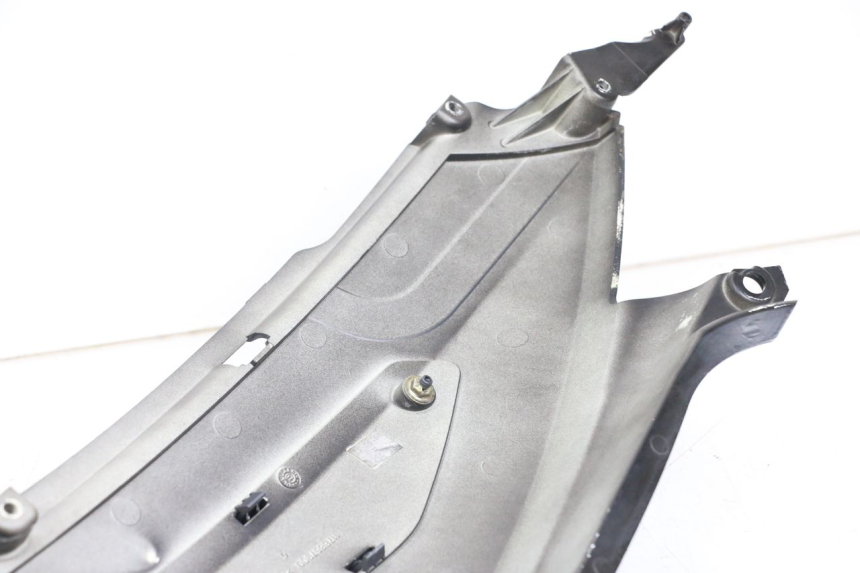 photo de PRAWY TYLNY BOK PEUGEOT GEOPOLIS RS 125 (2007 - 2009) - Stan powierzchni