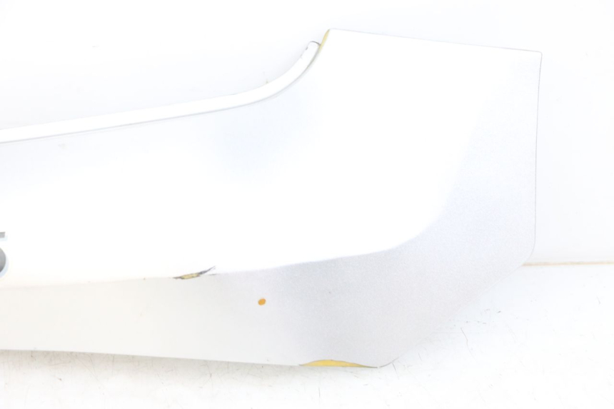 photo de PRAWY TYLNY BOK HYOSUNG GF 125 (2001 - 2005) - Zbliżenie techniczne