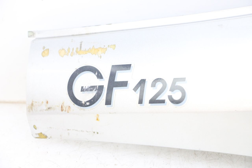 photo de PRAWY TYLNY BOK HYOSUNG GF 125 (2001 - 2005) - Widok ogólny