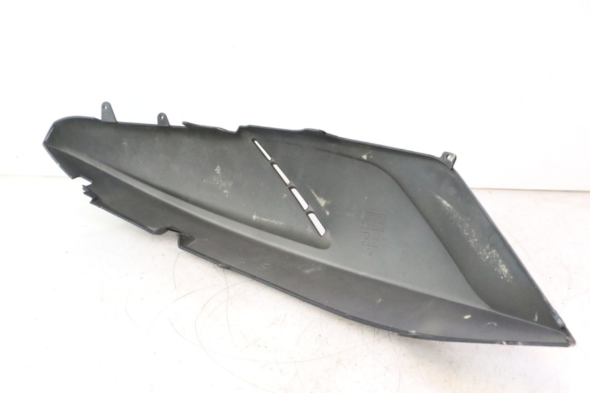photo de PRAWY TYLNY BOK GILERA GP 800 (2007 - 2013) - Widok produktu