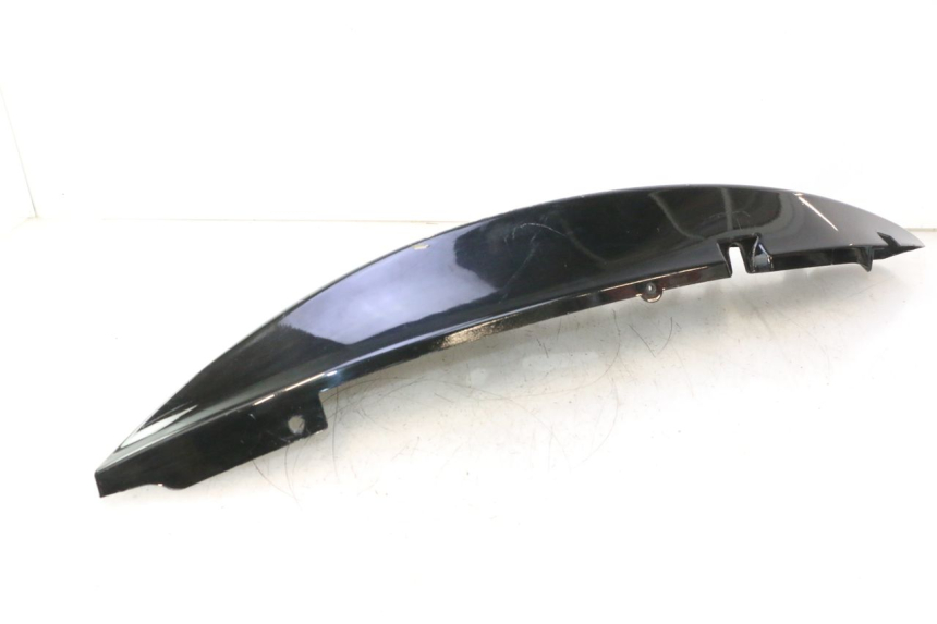 photo de PRAWY TYLNY BOK GILERA GP 800 (2007 - 2013) - Część sprawdzona
