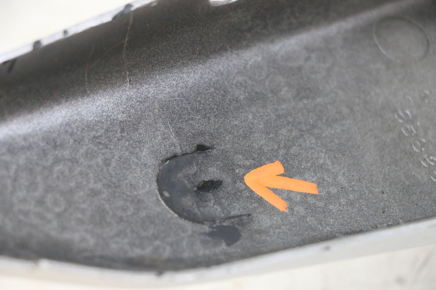 photo de PRAWY TYLNY BOK SUZUKI GS GSE 500 (2001 - 2003) - Zbliżenie techniczne