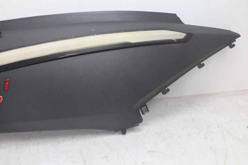 photo de PRAWA TYLNA STRONA SYM GTS EVO 125 (2009 - 2013) - Inny kąt widzenia