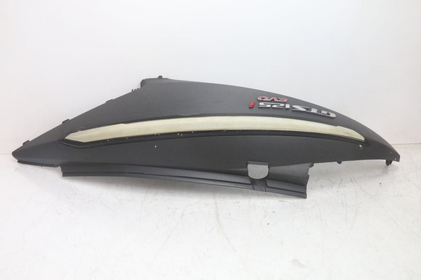 photo de PRAWA TYLNA STRONA SYM GTS EVO 125 (2009 - 2013) - Zbliżenie techniczne