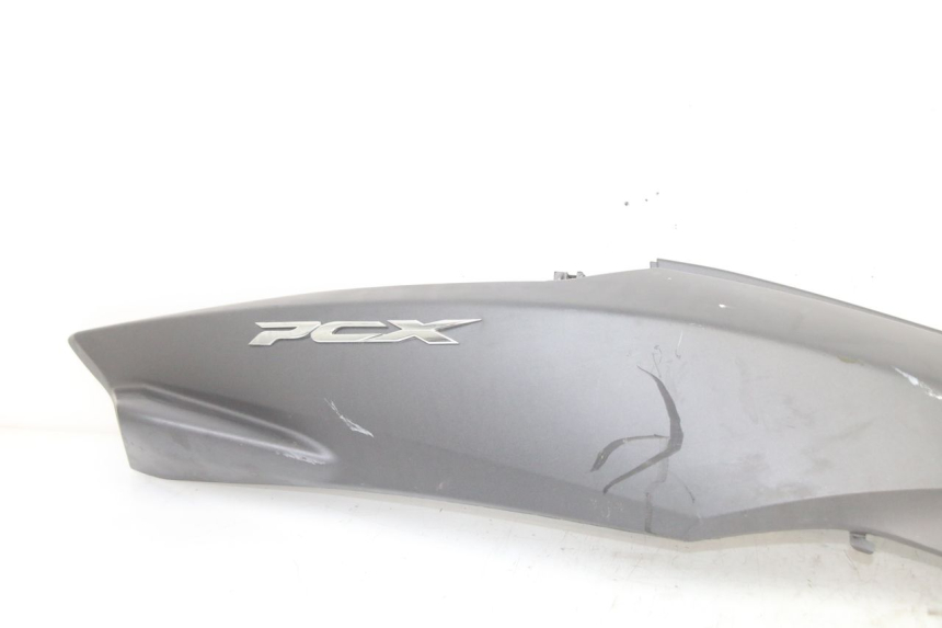 photo de PRAWY TYLNY BOK HONDA PCX (JF57/JF64) 125 (2014 - 2018) - Szczegół części