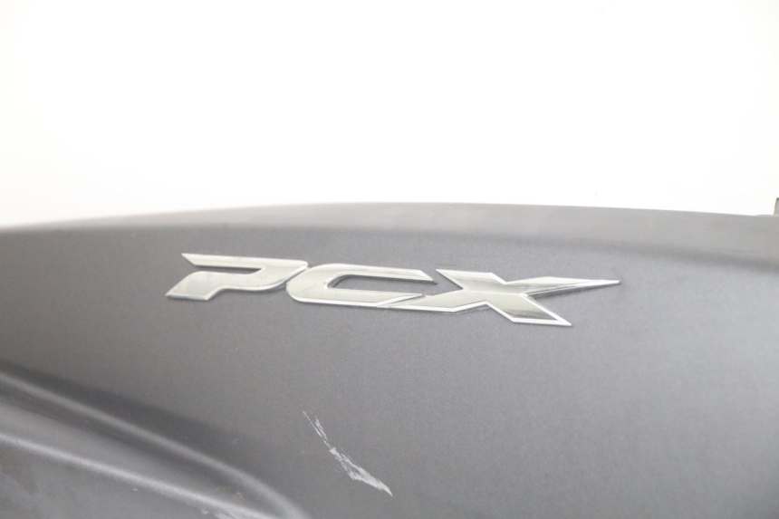 photo de PRAWY TYLNY BOK HONDA PCX (JF57/JF64) 125 (2014 - 2018) - Inny kąt widzenia