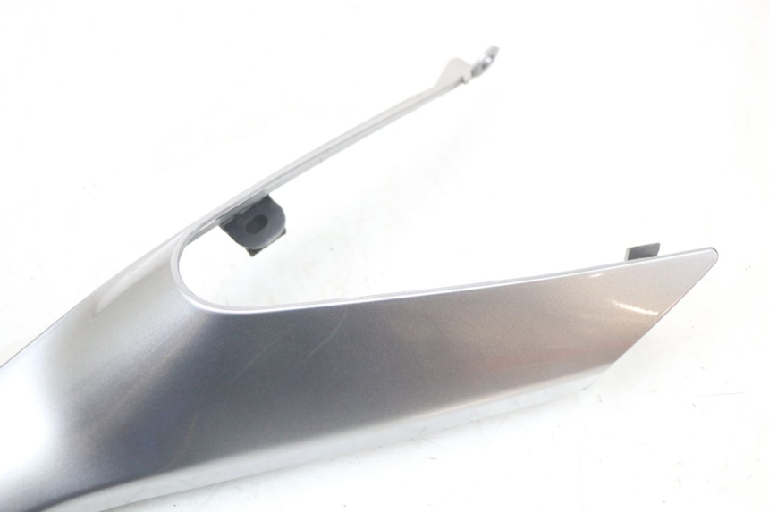 photo de PRAWY TYLNY BOK HUSQVARNA SVARTPILEN 401 (2018 - 2023) - Zoom stanu zużycia